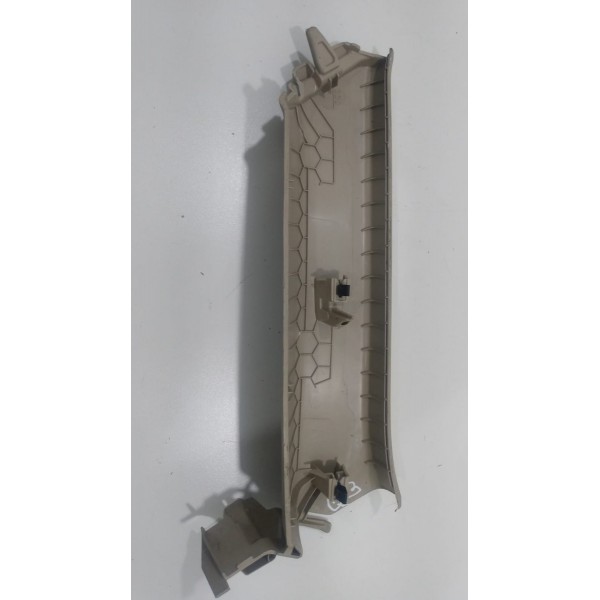 Acabamento Coluna Traseira Direita Audi Q3 2015 8u0867288