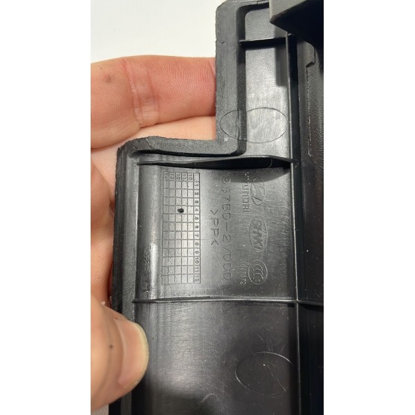 Acabamento Banco Traseiro Hyundai Veloster 2012 (20b6)