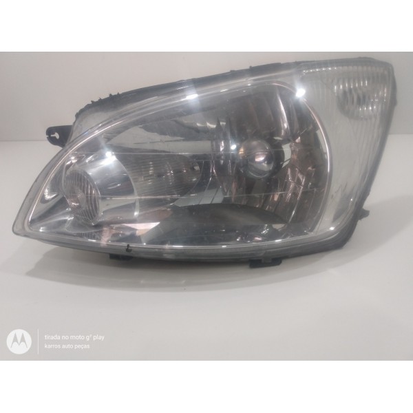 Corsa Classic2010 Esquerdo Detalhe Na Lente Aranhados Esquerdo