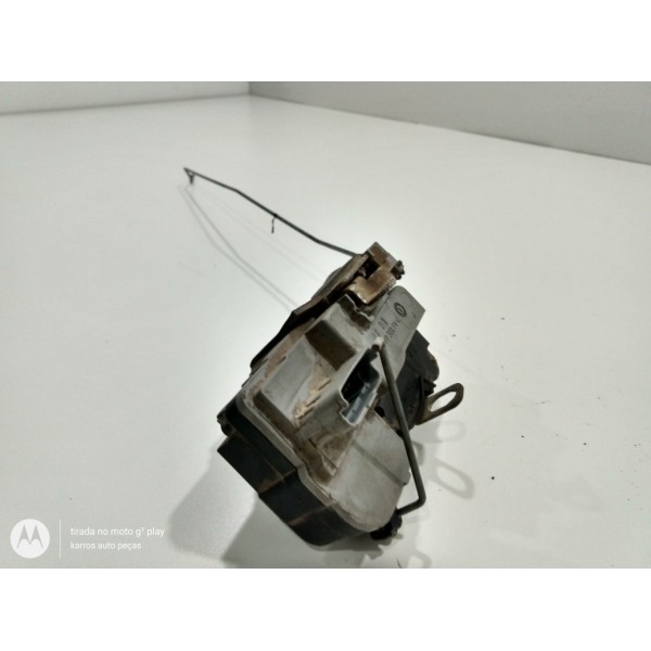 Fechadura Da Porta Dianteira Dir. Peugeot-206 2001 2002 2003