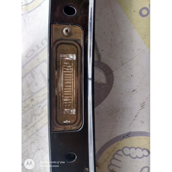 Moldura Porta Malas Luz De Placa Ford Fiesta Hatch 2010-2012