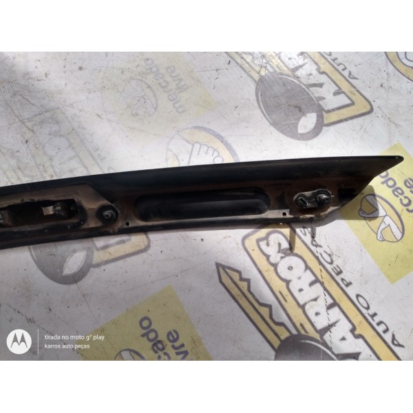 Moldura Porta Malas Luz De Placa Ford Fiesta Hatch 2010-2012