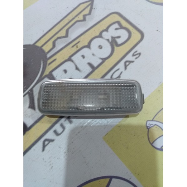 Luz De Cortesia Interna Para Audi A3 A4 A6 E A8 8l0947105a