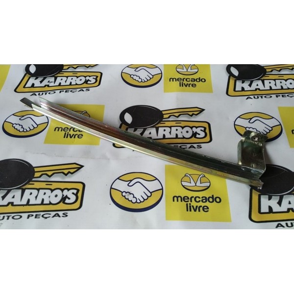 Guia Do Vidro Porta Dianteira Direita Vw Fox 2004  A 2010