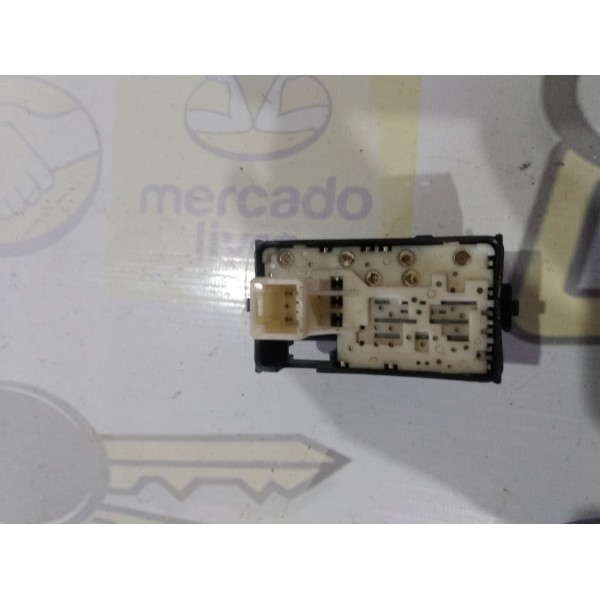 Botão Vidro Elétrico Traseiro Toyota Corolla 2012 Á 2014