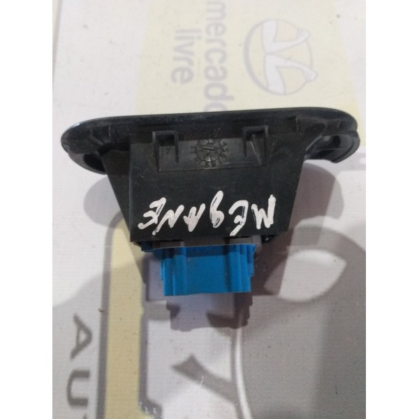 Botão De Vidro Traseiro Esquerdo Duster 2.0 2015 38001