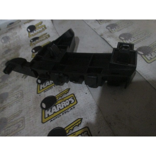 Suporte Guia Parachoque Dianteiro Direito Honda New Fit 2011