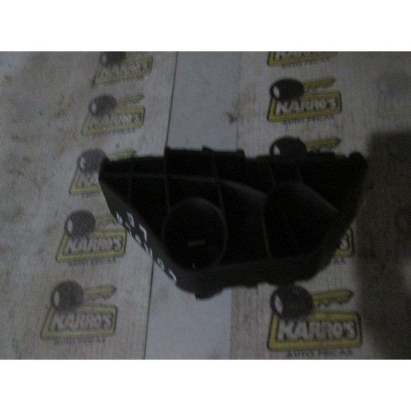 Guia Parachoque Traseiro Esquerdo Corolla Xei 2012