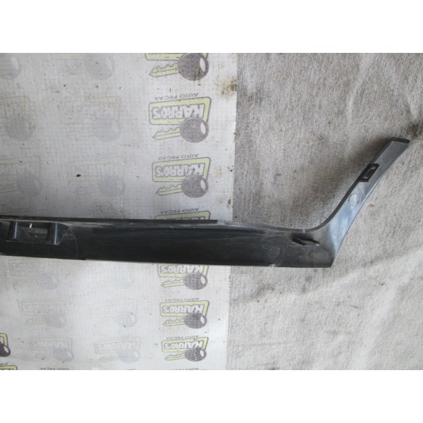 Friso Grade Central Dianteiro Courrier Usado Brilhante