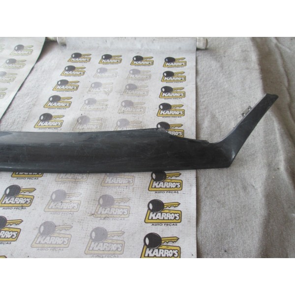 Friso Grade Central Dianteiro Courrier Usado Brilhante