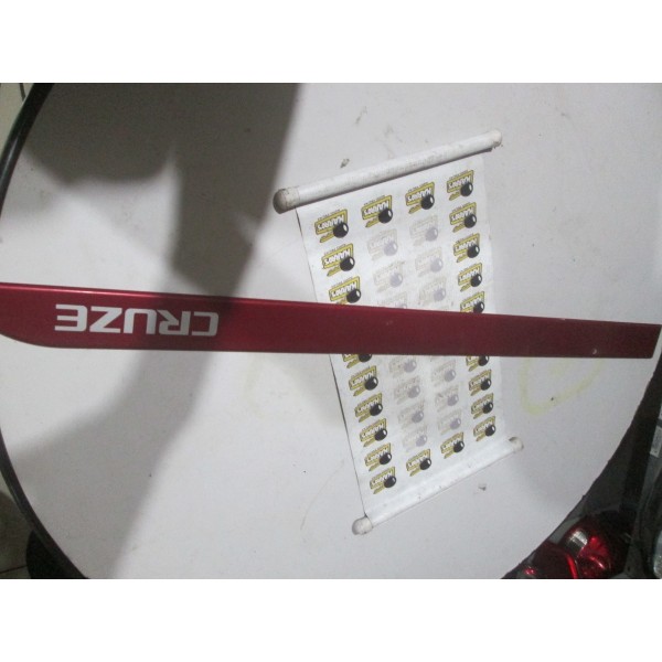 Friso Aplique Regua Porta Dianteira Direita Gm Cruze 2019