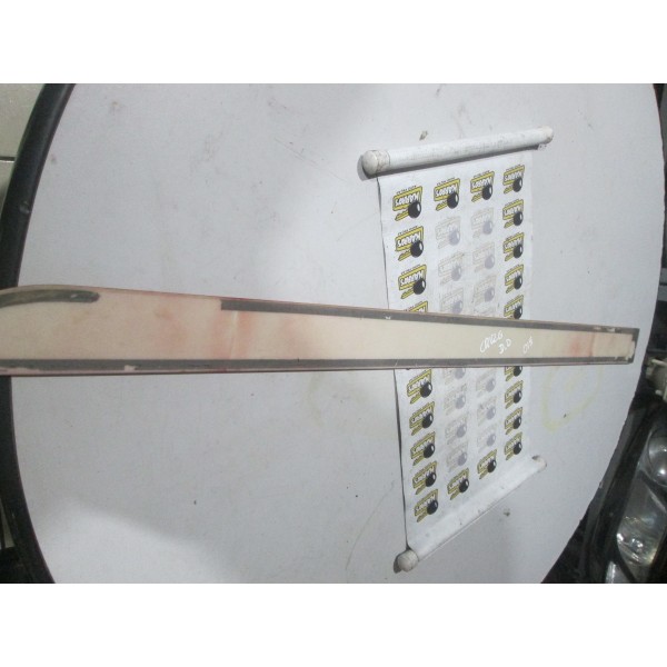 Friso Aplique Regua Porta Dianteira Direita Gm Cruze 2019