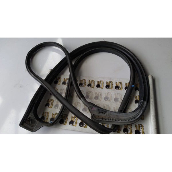 Borracha Da Porta Traseira Esquerda Gm Onix Prisma