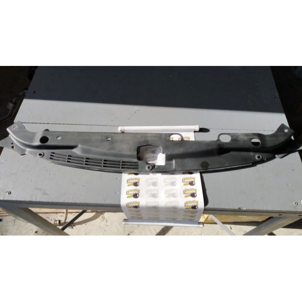 Moldura Superior Parachoque Magentis 2008