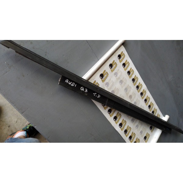 Pestana Porta Trazeira Direita Externa Audi Q3