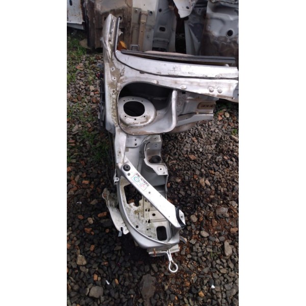 Caixa De Roda Dianteira Direita Peugeot 206 2001 A 2010