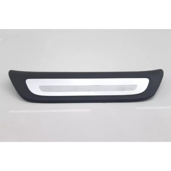 Soleira Acabamento Friso Entrada Porta Direita Audi Q3 2016