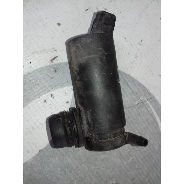 Bombinha Reservatório Água Para-brisa Fiesta 96 A 02