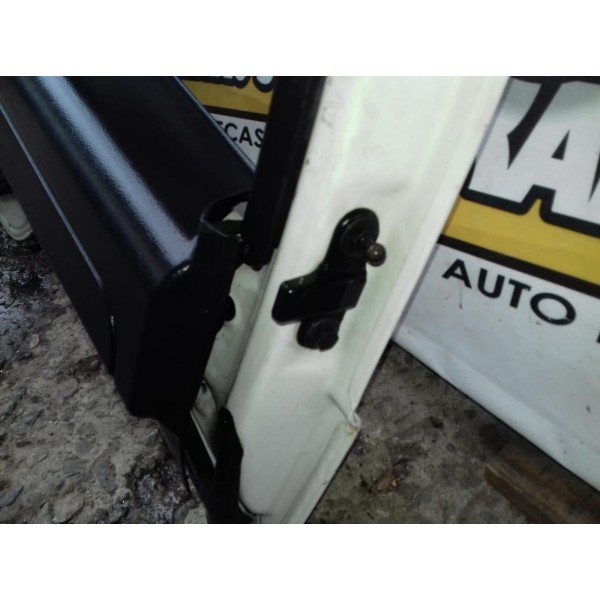 Batente Lateral Da Tampa Traseira Discovery 4 07 A 12