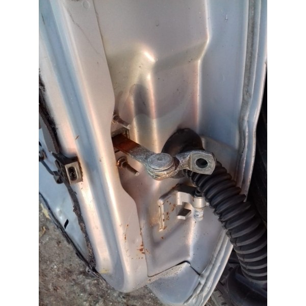 Limitador Da Porta Traseira Esq Escort Hatch Zetec