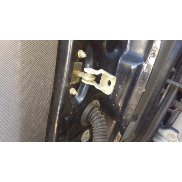 Limitador Da Porta Traseira Esquerda Mondeo 98 2001