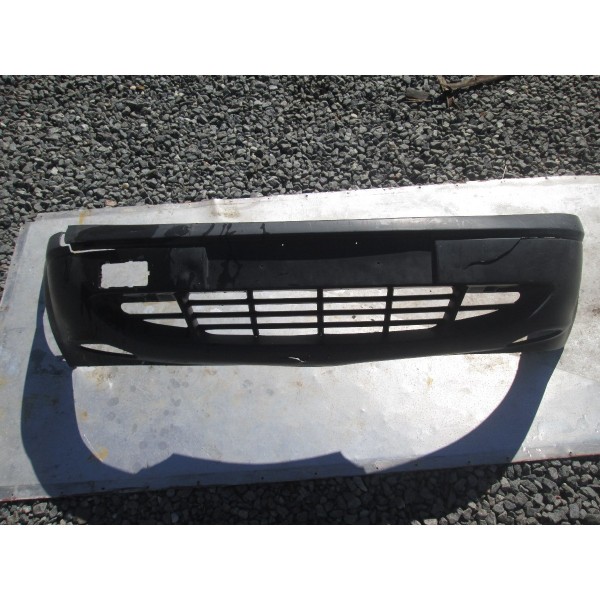 Parachoque Dianteiro Courrier 2007 P/recuperar