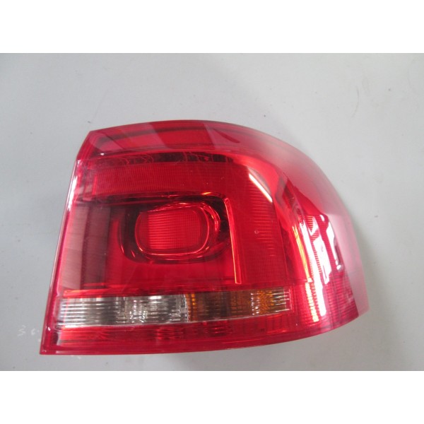 Lanterna Traseira Direita Vw Voyage G6