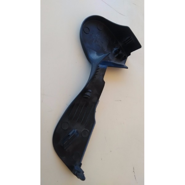 Krros - Acabamento Esquerdo Banco Focus 09/13