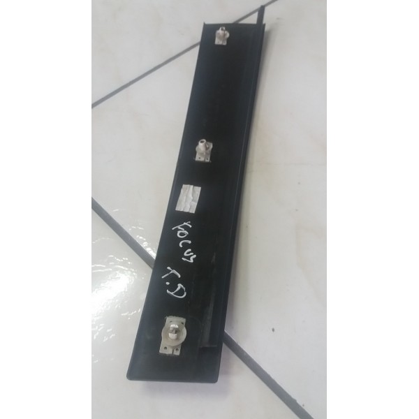 Krros - Acabamento Porta Traseira Direita Focus 09 12 Coluna