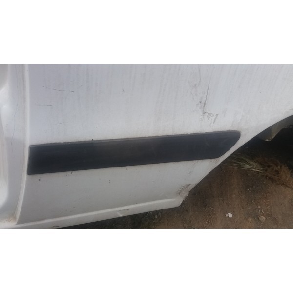 Friso Lateral Esquerdo Palio 2 Portas Celebration Preto