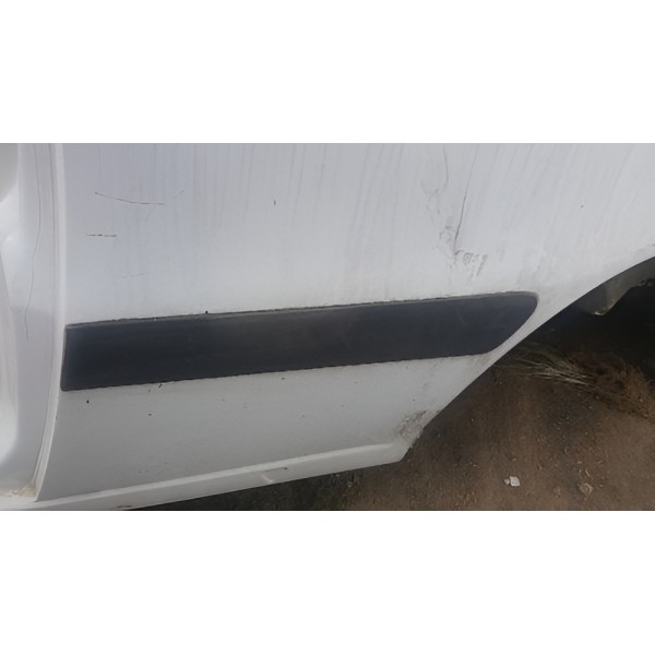 Friso Lateral Esquerdo Palio 2 Portas Celebration Preto