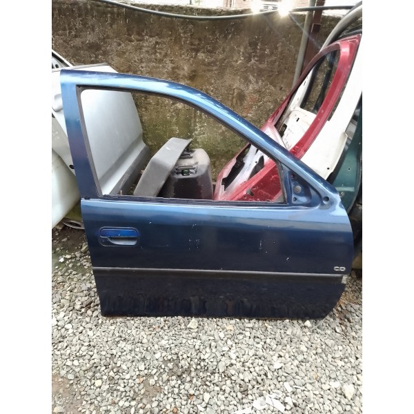 Porta Dianteira Direita Vectra 97 99 01 03 05 Dianteira Direita Preto