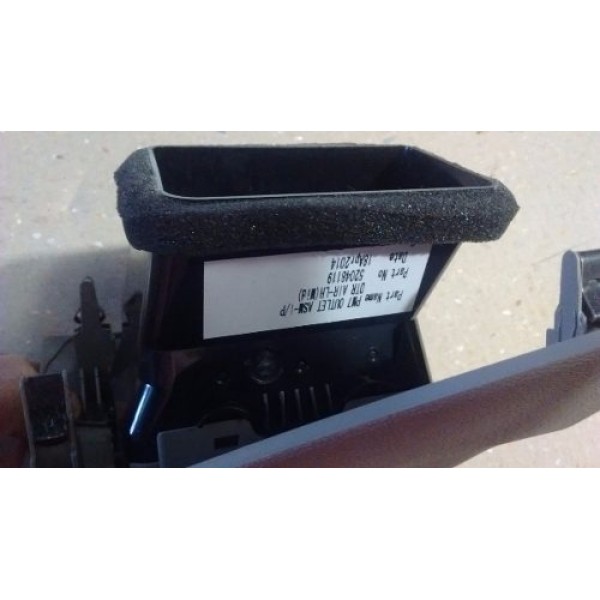 Difusor Saida Ar Esquerdo Painel Spin 52048119