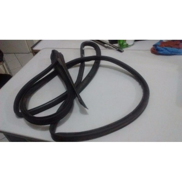 Borracha Porta Tracker 2015 Tras Esquerda