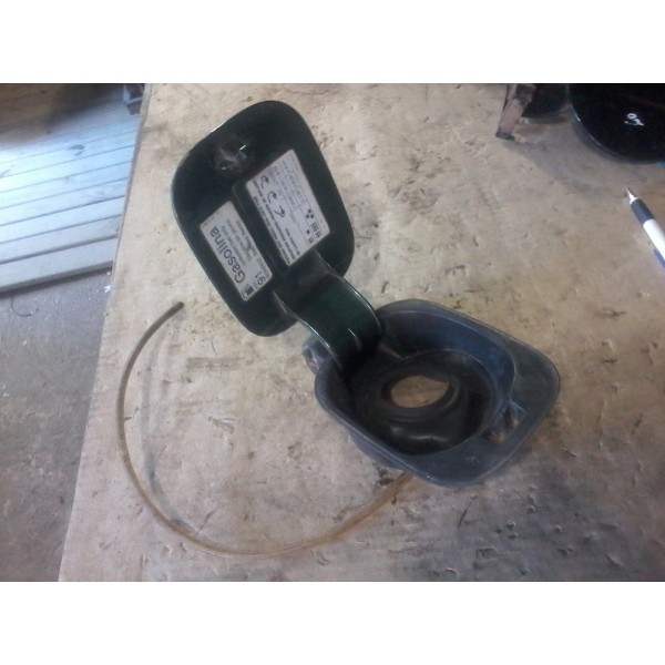 Tampa Portinhola Combustível Bora 01 03