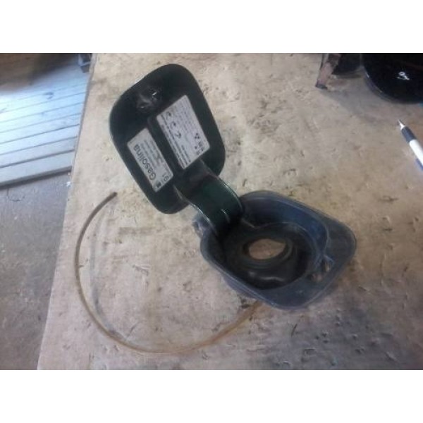 Tampa Portinhola Combustível Bora 01 03