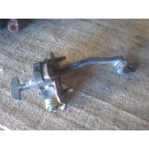 Limitador Porta Dianteiro Esquerda Clio