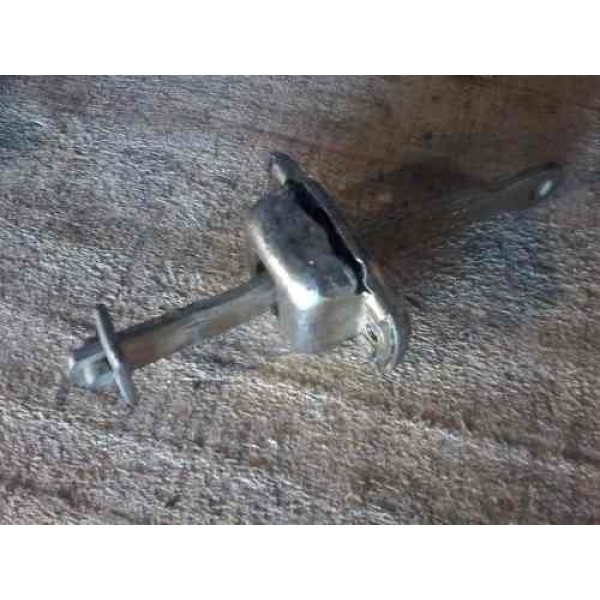 Limitador Porta Esquerda Corsa 94 02 90387584