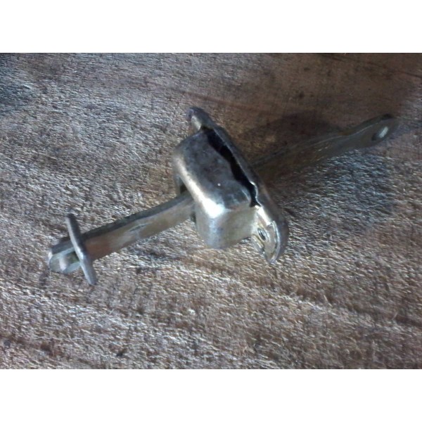 Limitador Porta Esquerda Corsa 94 02 90387584
