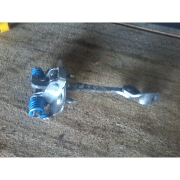 Limitador Porta Traseira Esquerda Duster 2013