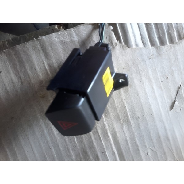 Krros - Botão Pisca Alerta Fiat Bravo 2012 Preto